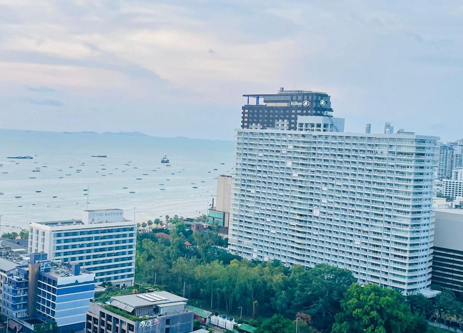 อพาร์ทเม้น The Base 2 Bedroom 1 Bathroom