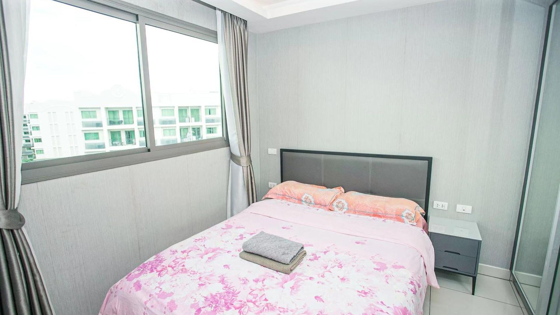 อพาร์ทเม้น Arcadia Mainland