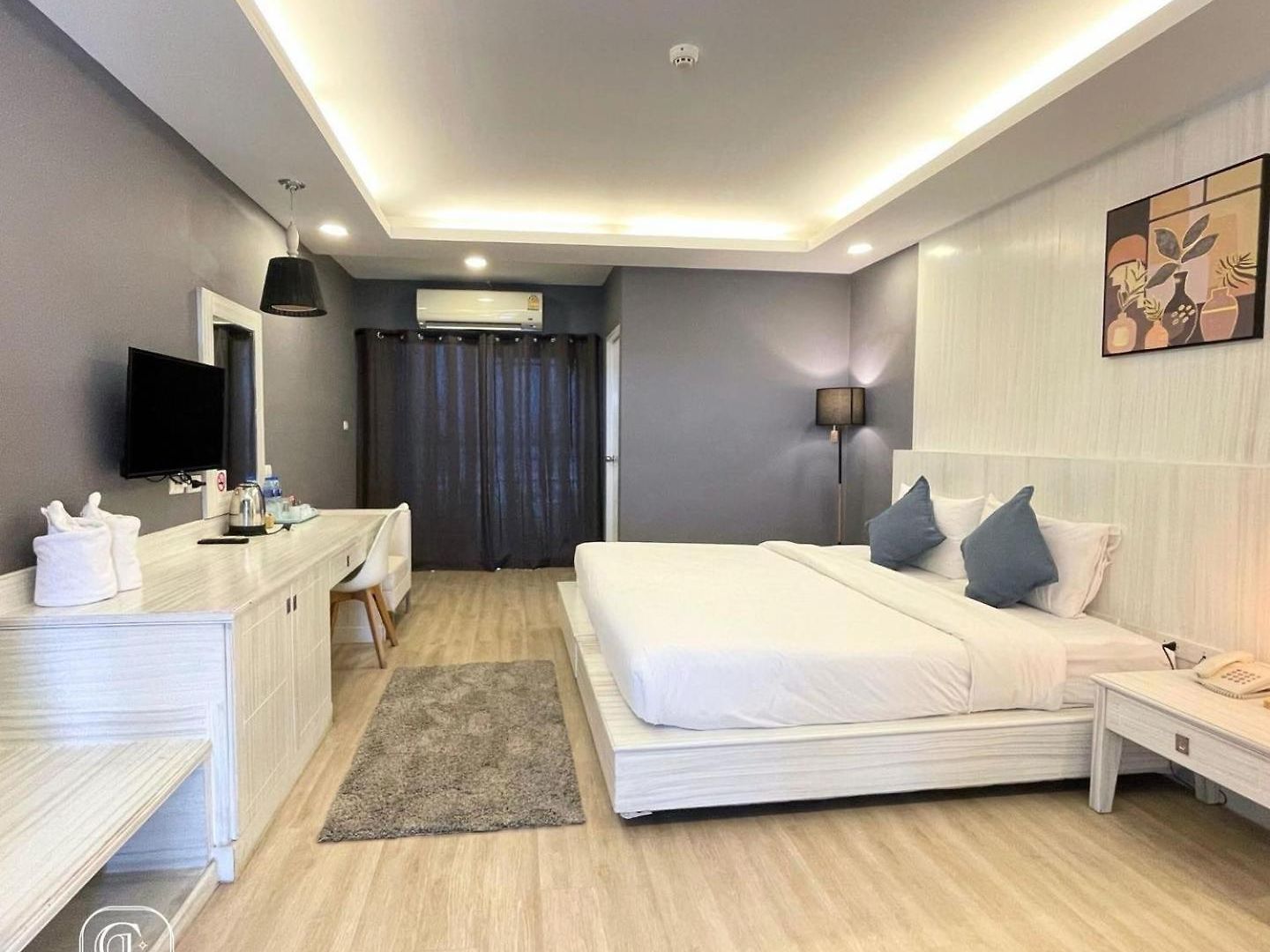 Curve Boutique * Pattaya