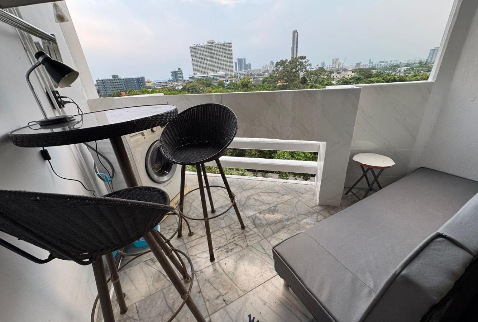 อพาร์ทเม้น Paradise Condominimum Jomtien
