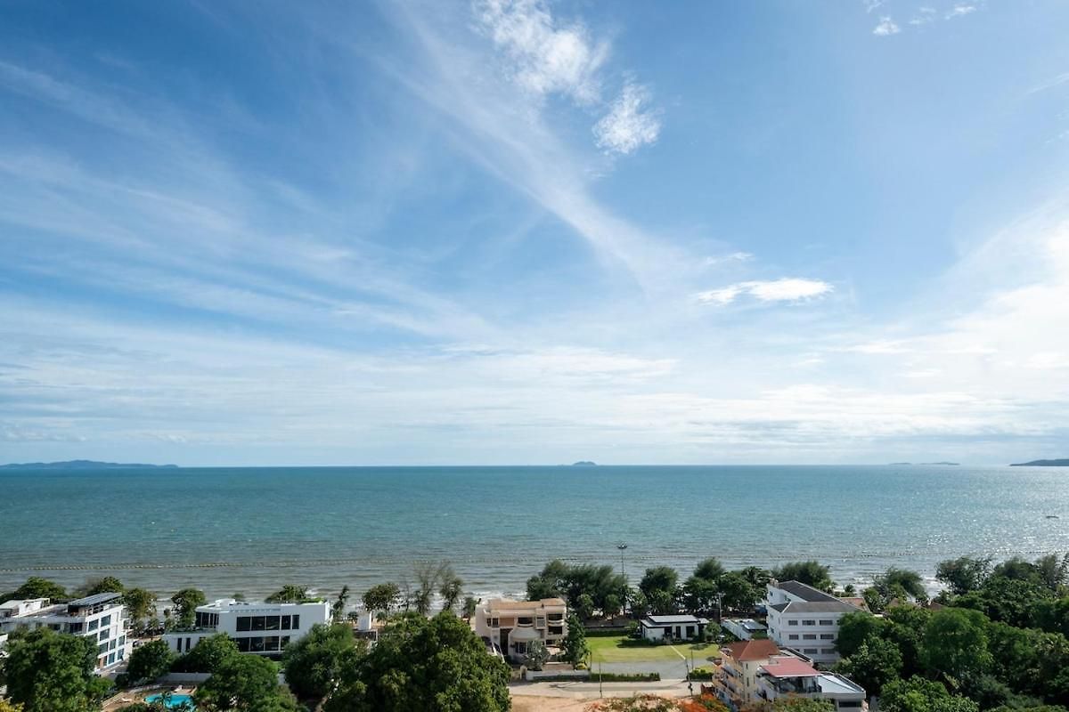 Jomtien Condotel Seaview 11th Floor Apartment