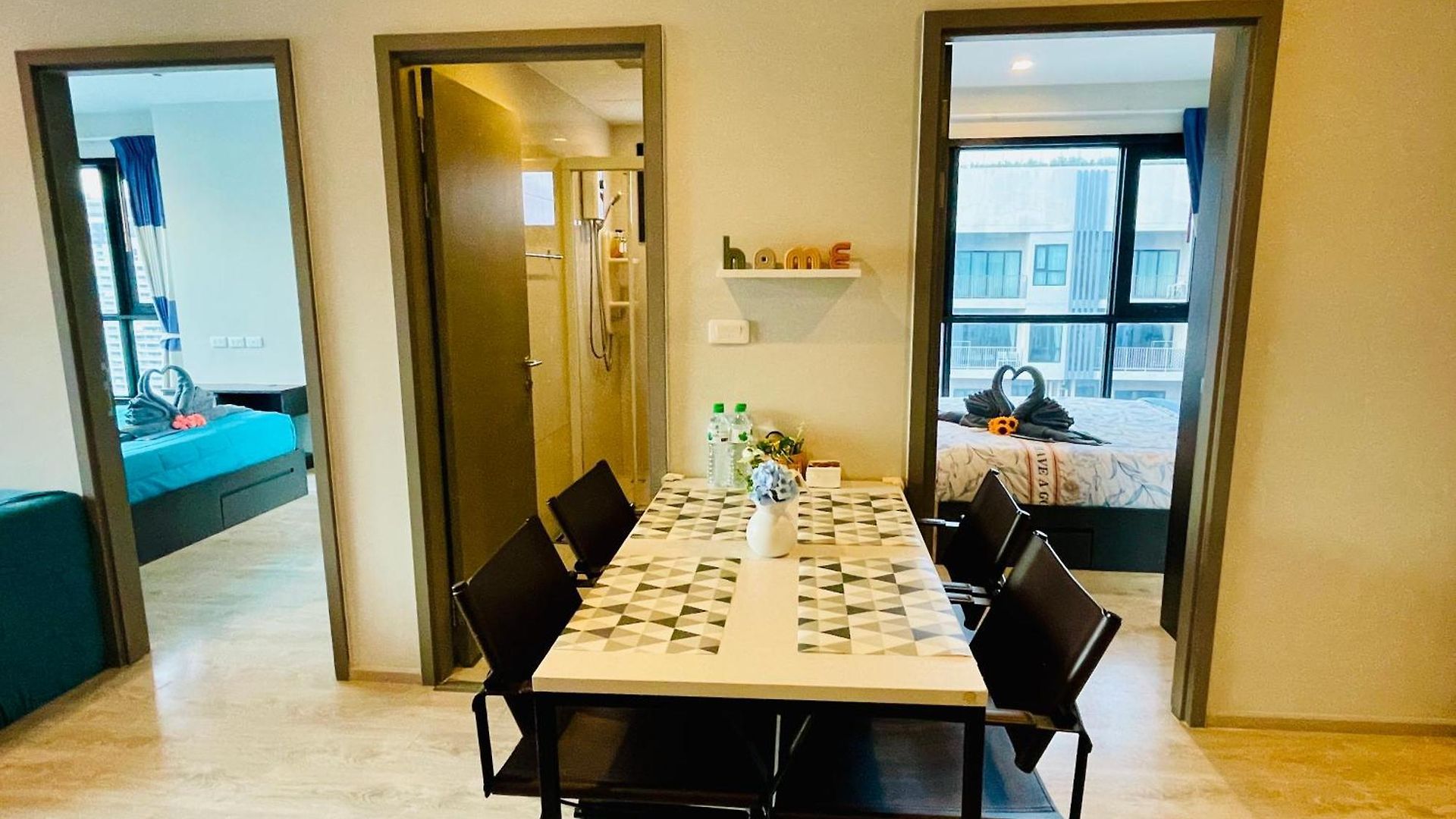 อพาร์ทเม้น The Base 2 Bedroom 1 Bathroom