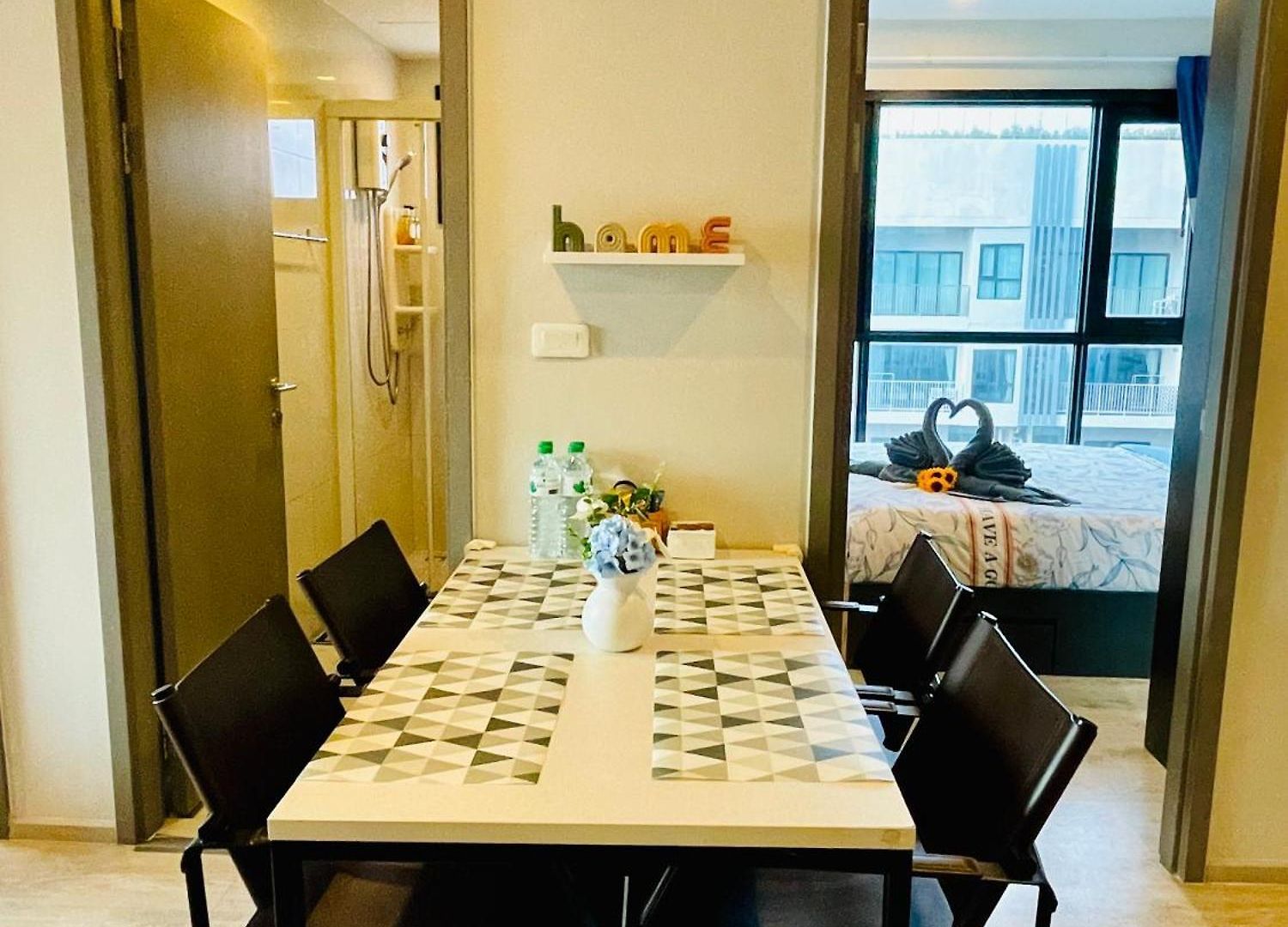 อพาร์ทเม้น The Base 2 Bedroom 1 Bathroom *