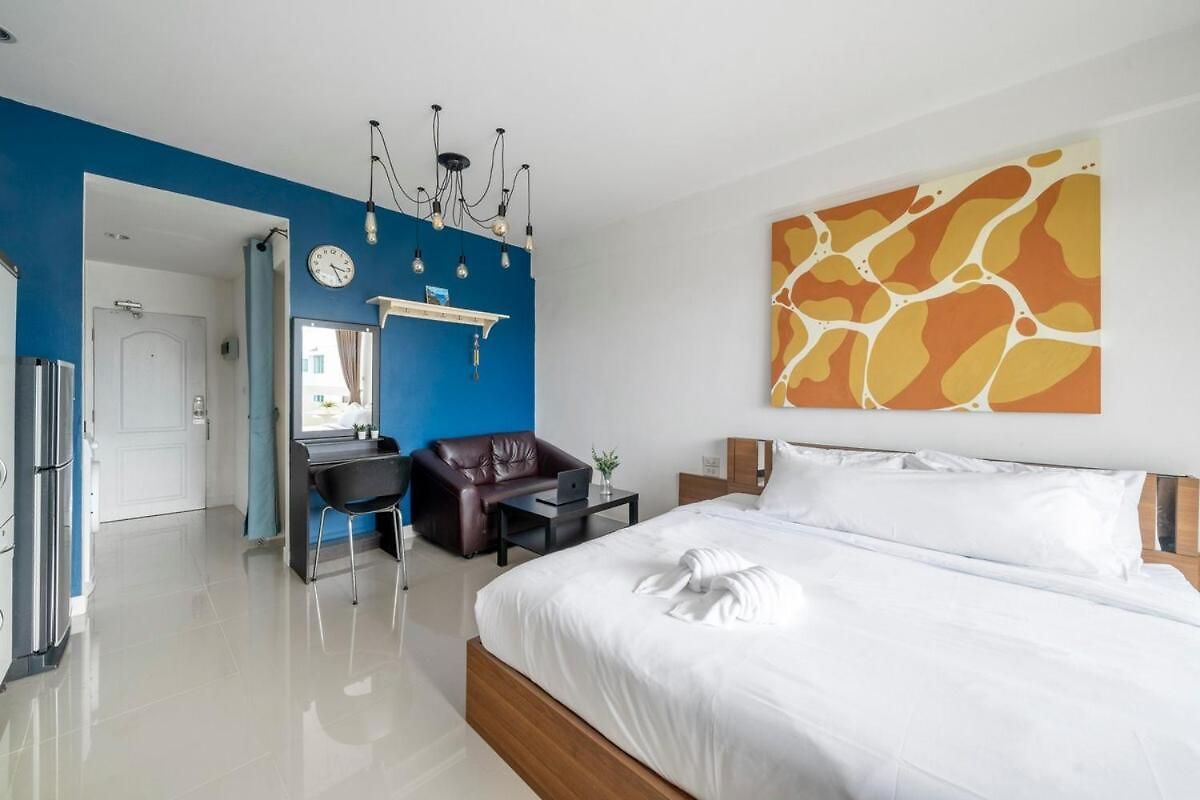 Jomtien Condotel Seaview 11th Floor Apartment