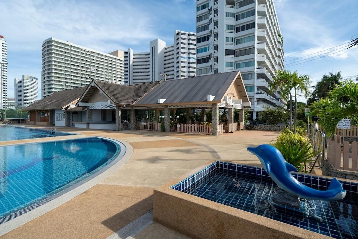 Jomtien Condotel Seaview 11th Floor Apartment *