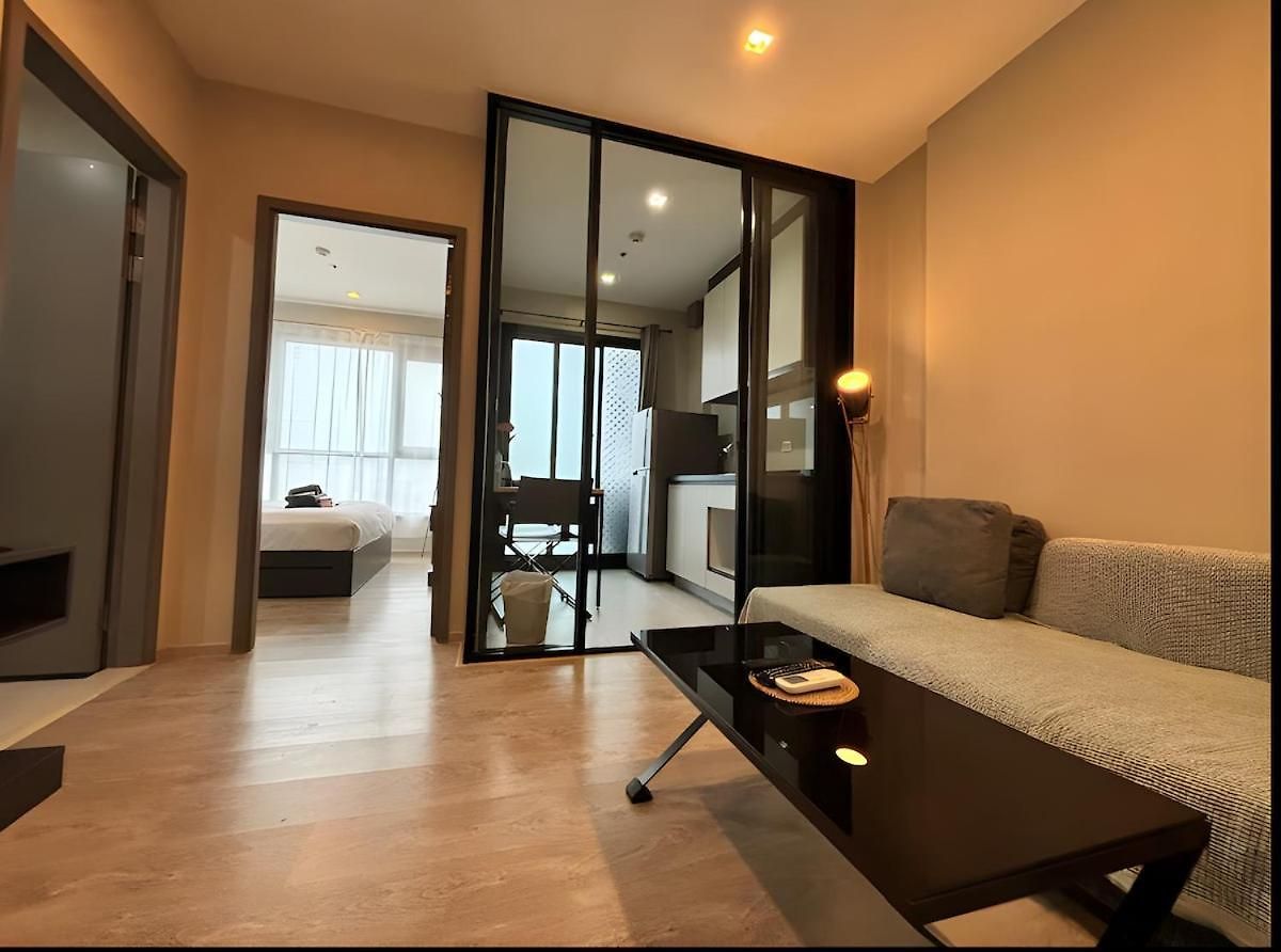อพาร์ทเม้น Next To Mall With Infinity Pool