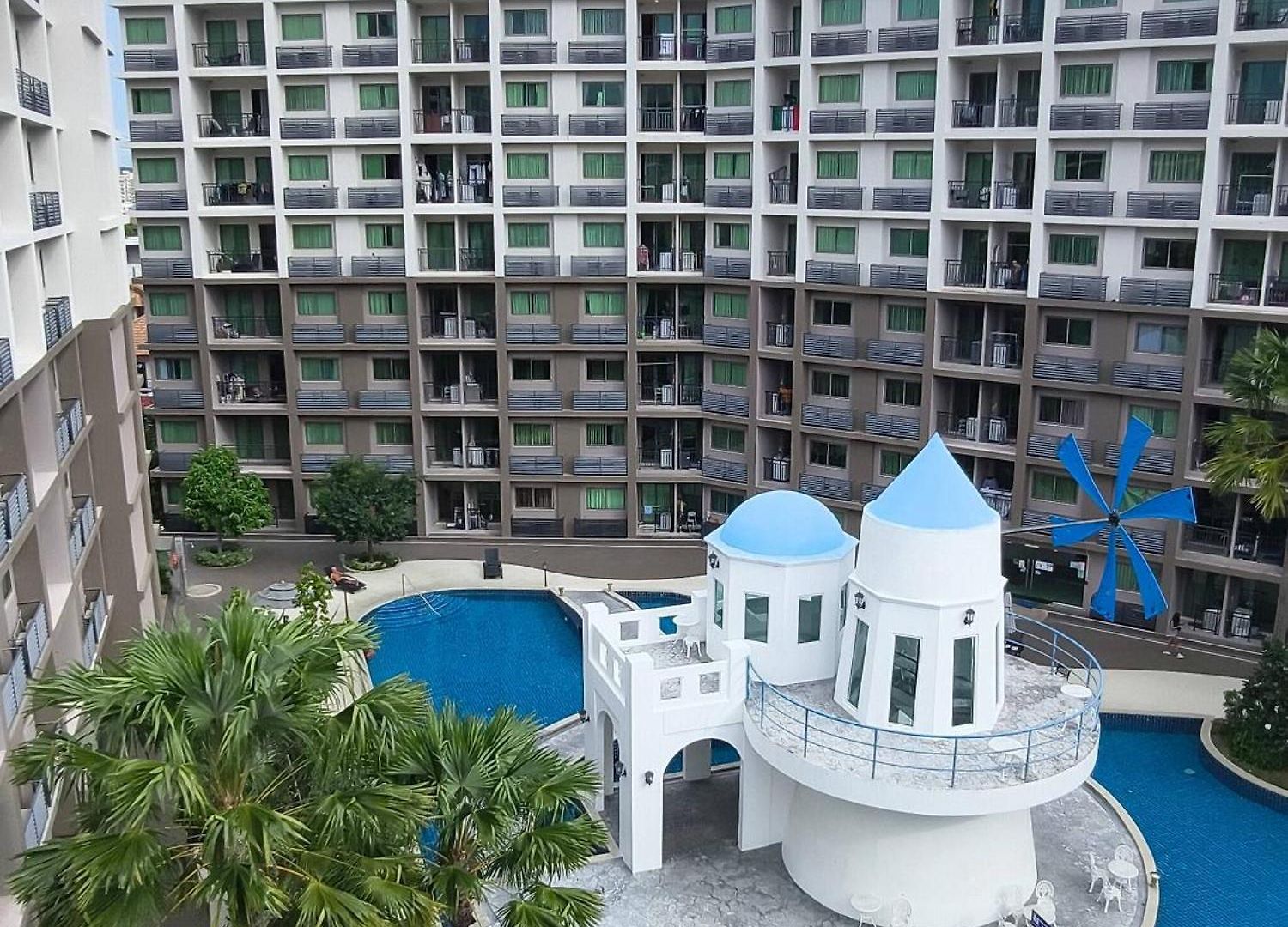 Luxurious With Pool Access Pattaya