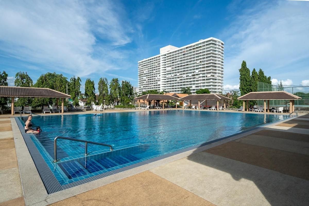 Jomtien Condotel Seaview 11th Floor * Pattaya