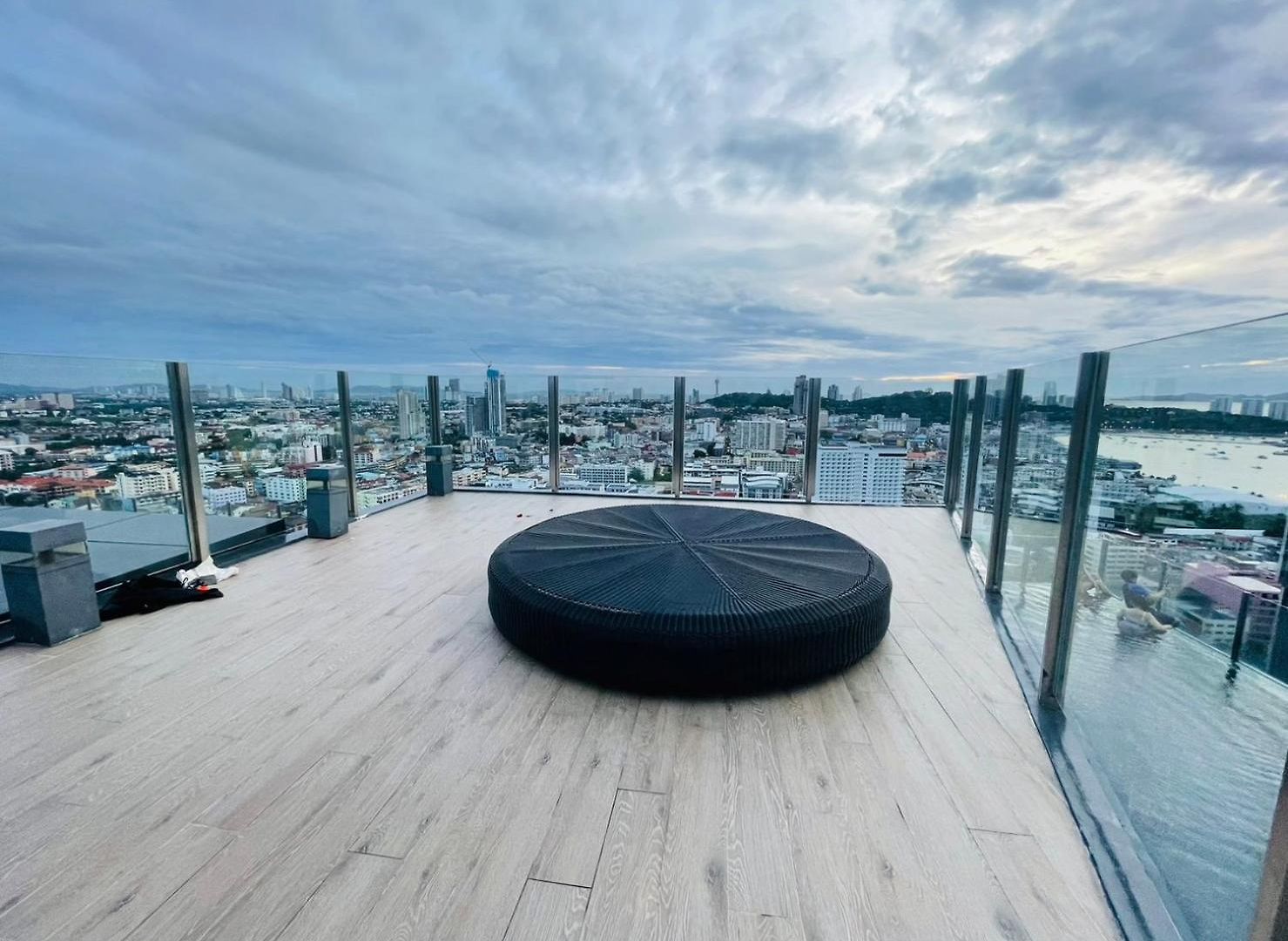 The Base Sea View By Numam * Pattaya