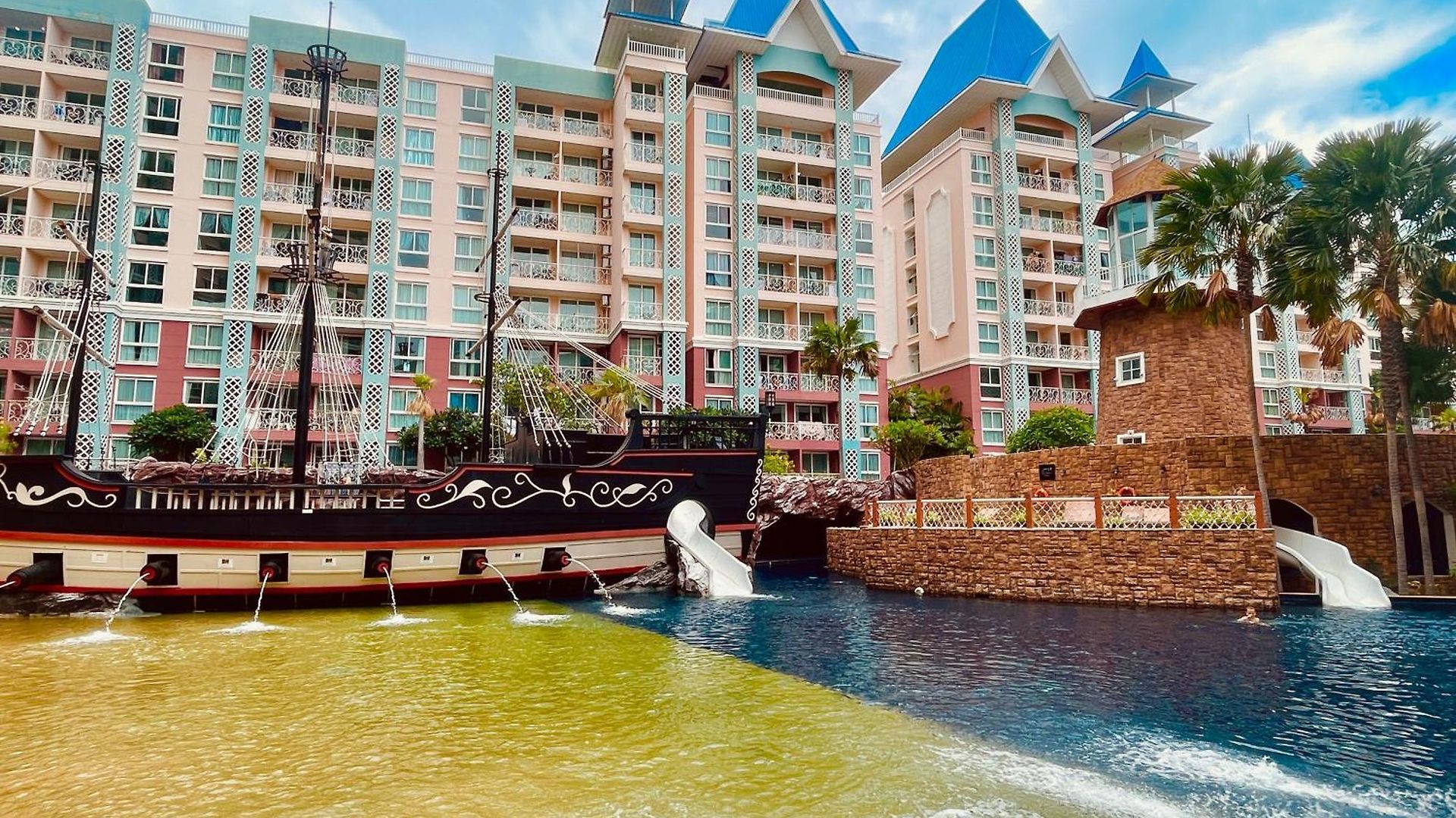 อพาร์ทเม้น Grande Caribbean 2-bedroom *