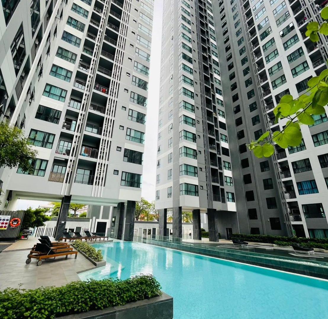 อพาร์ทเม้น The Base Luxury By Numam *