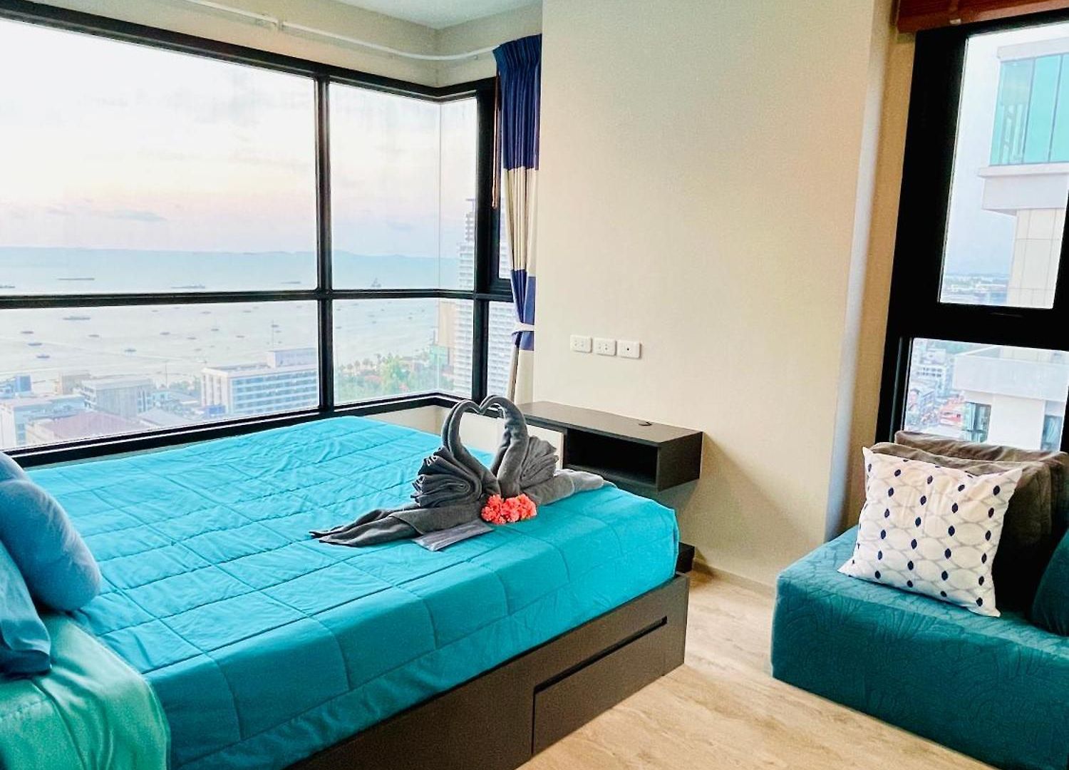 The Base 2 Bedroom 1 Bathroom Pattaya