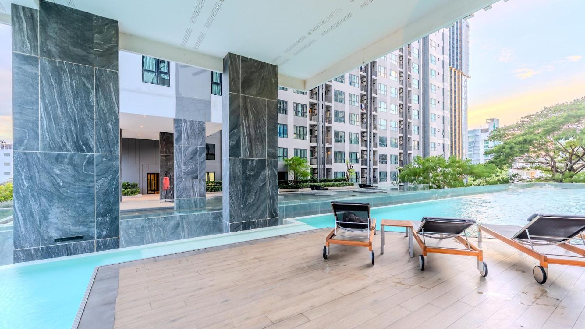 The Base By Silqstay Iv * Pattaya