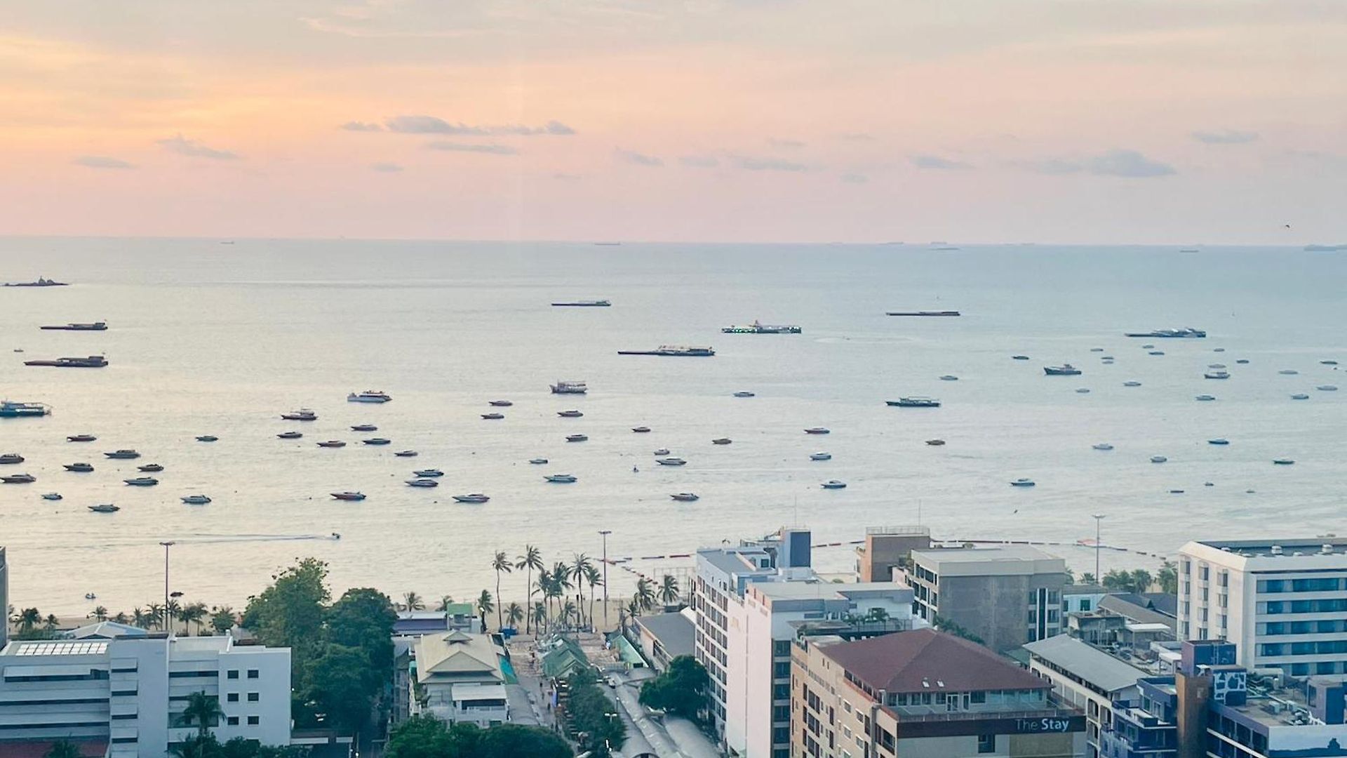 The Base 2 Bedroom 1 Bathroom Pattaya