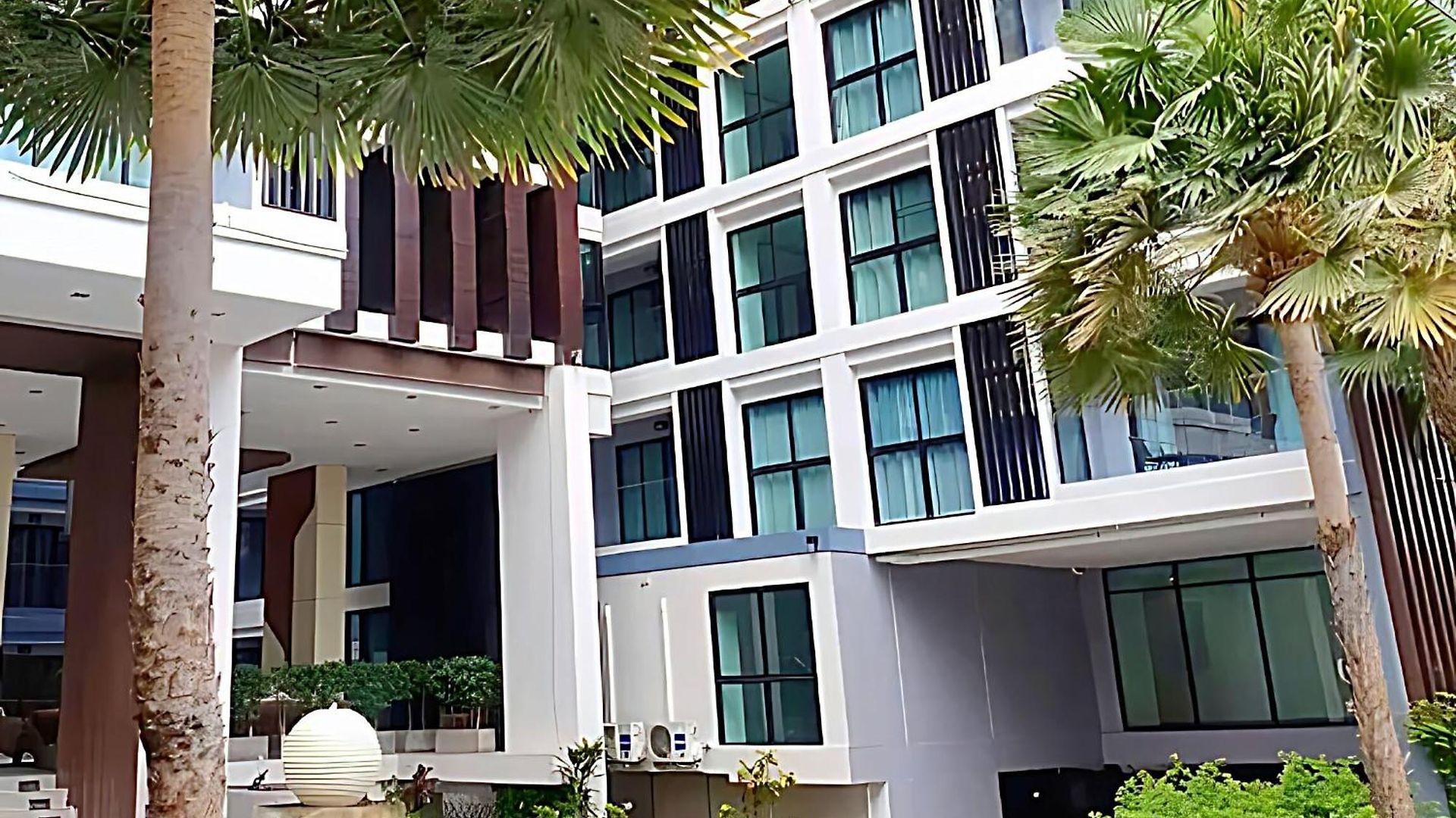Laid Back Tropical Garden * Pattaya