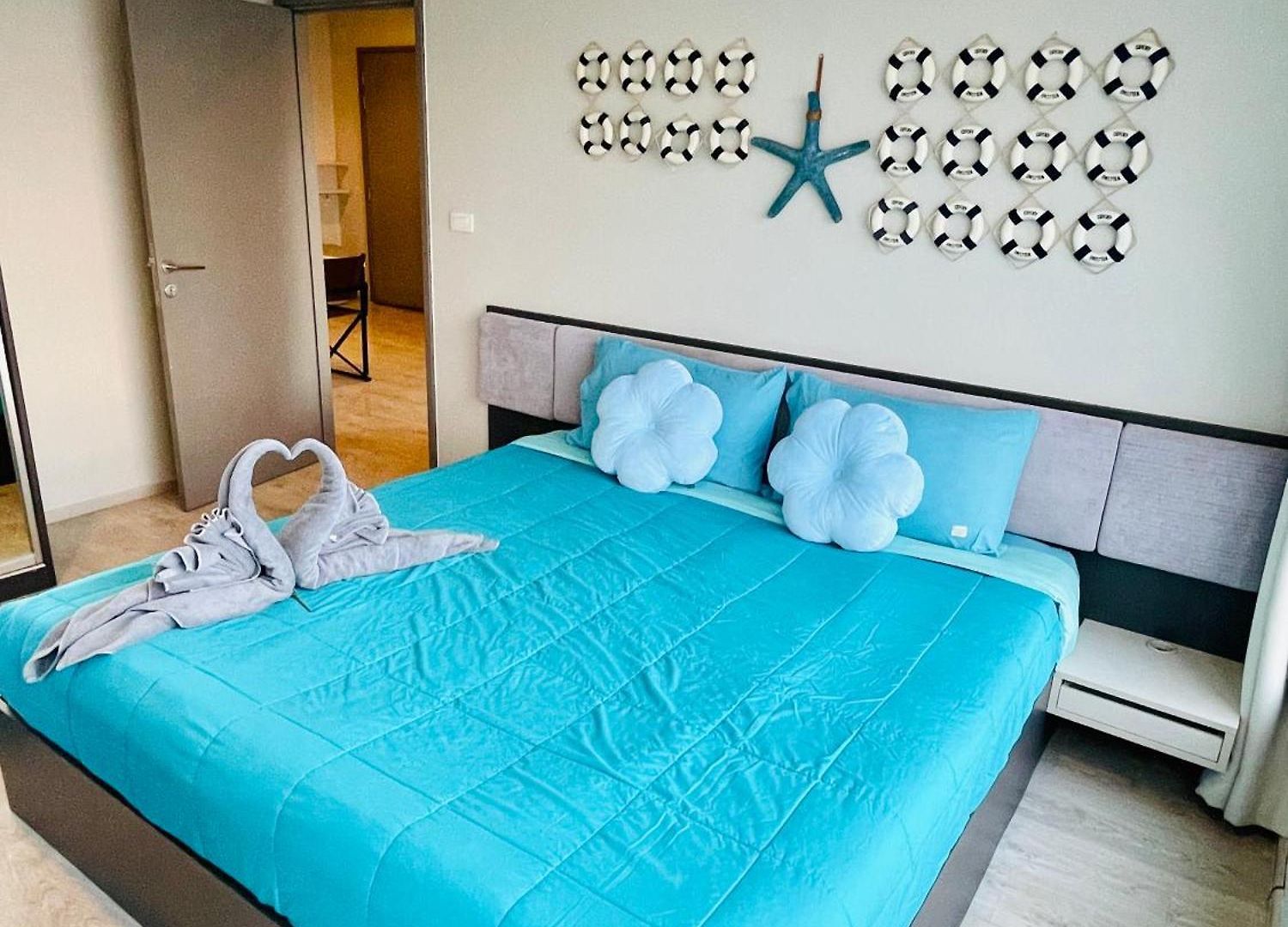 อพาร์ทเม้น The Base 2 Bedroom 1 Bathroom Pattaya