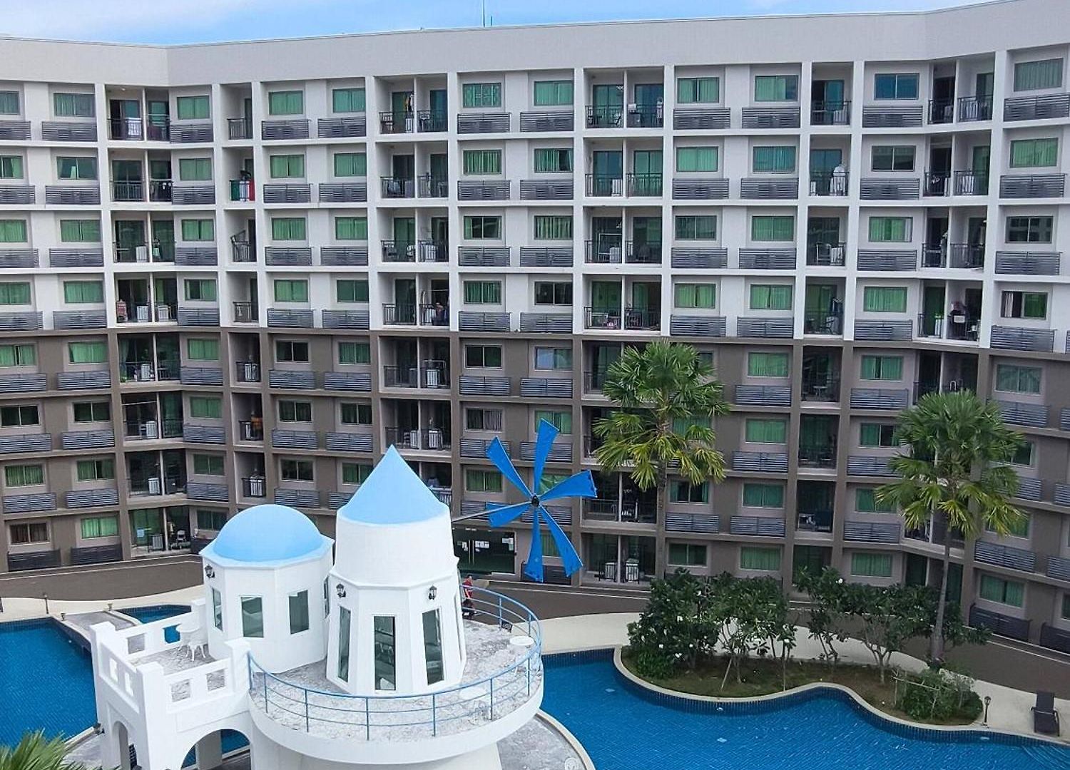 Luxurious With Pool Access อพาร์ทเม้น Pattaya