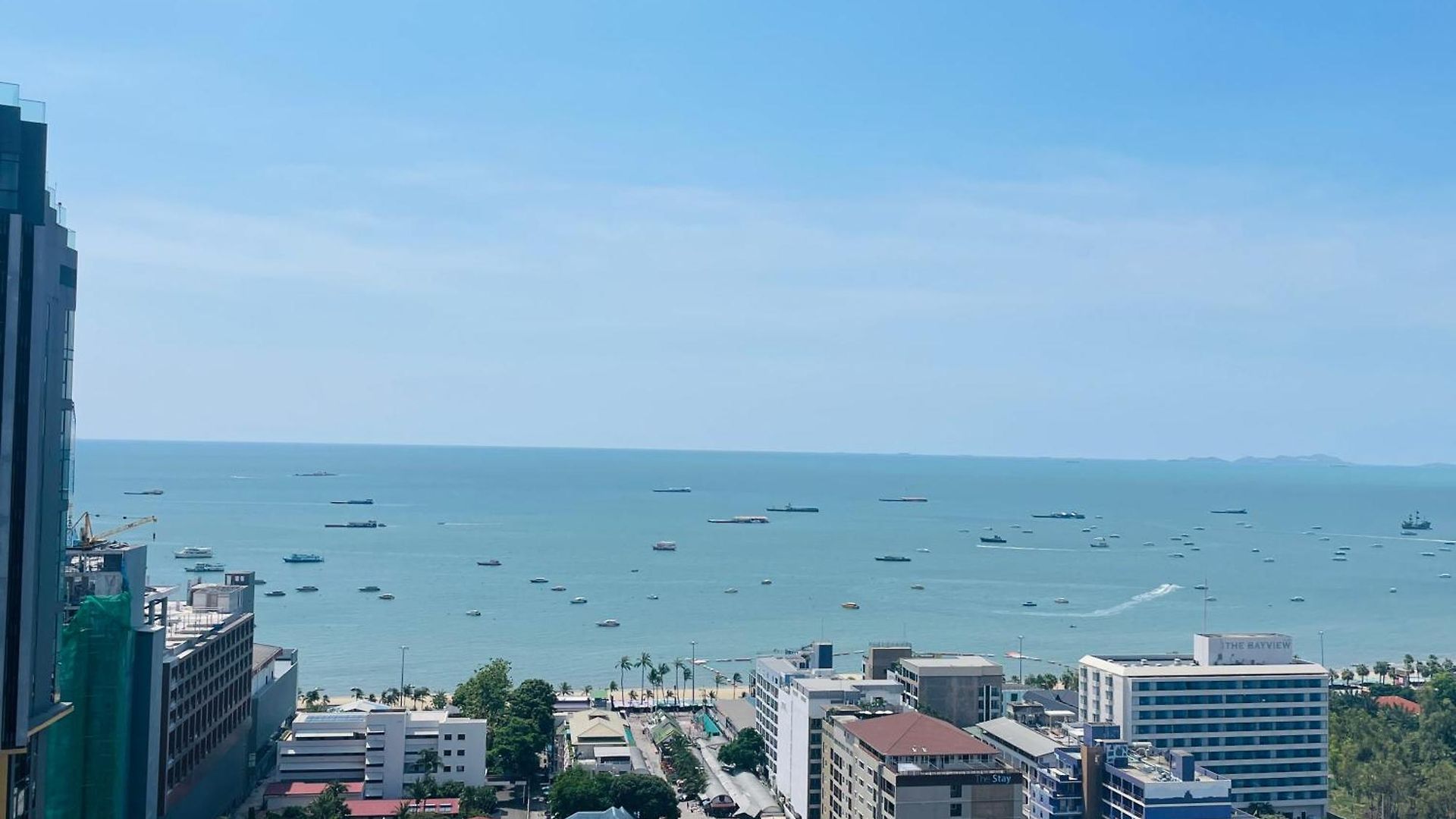 The Base 2 Bedroom 1 Bathroom * Pattaya