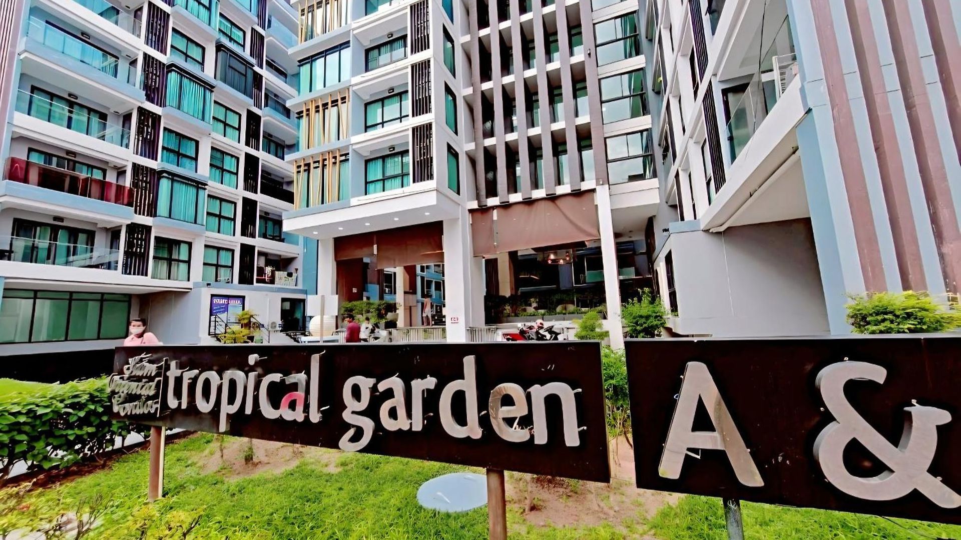 Laid Back Tropical Garden อพาร์ทเม้น *