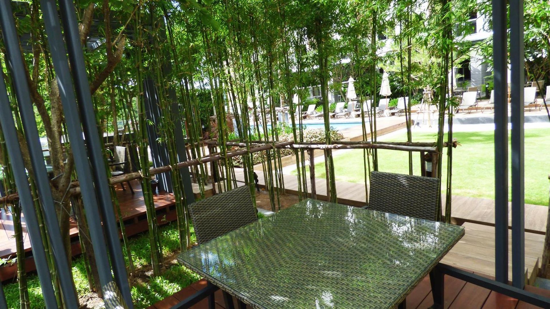 Unixx South By Ladda Apartment
