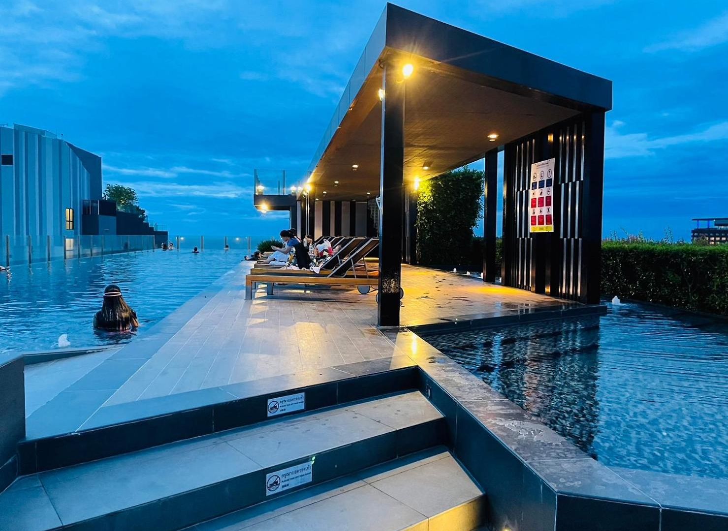The Base Luxury 2 Bed 2 Bathroomby Numam Pattaya