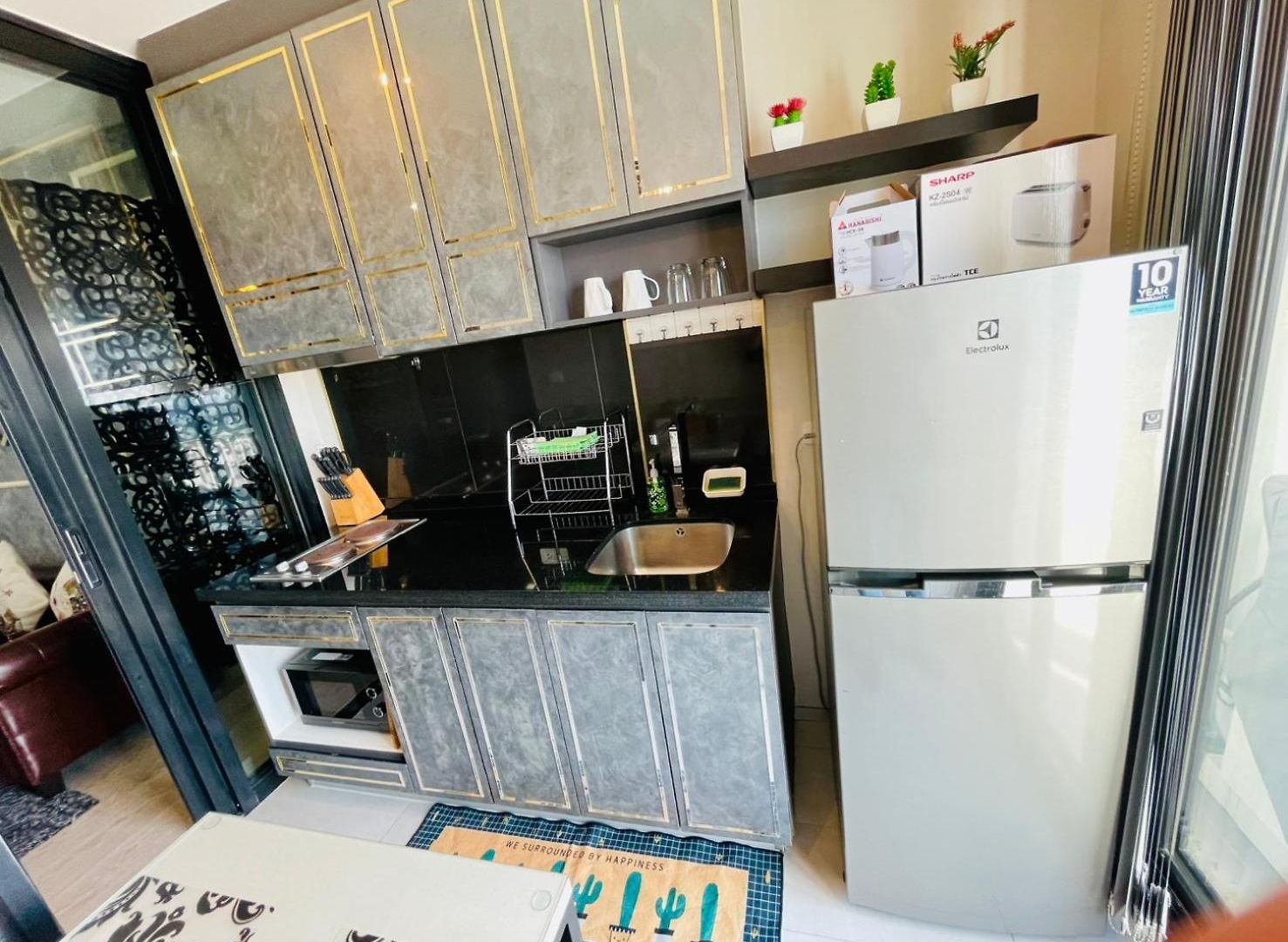 อพาร์ทเม้น The Base Luxury By Numam *