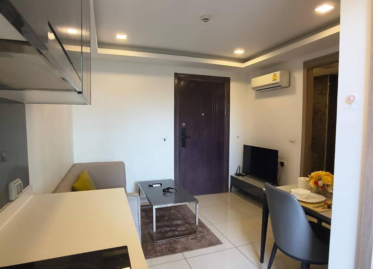 Luxurious With Pool Access อพาร์ทเม้น *