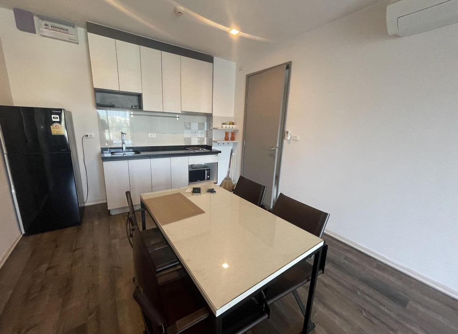 2 Bed Room, Large Living @ *