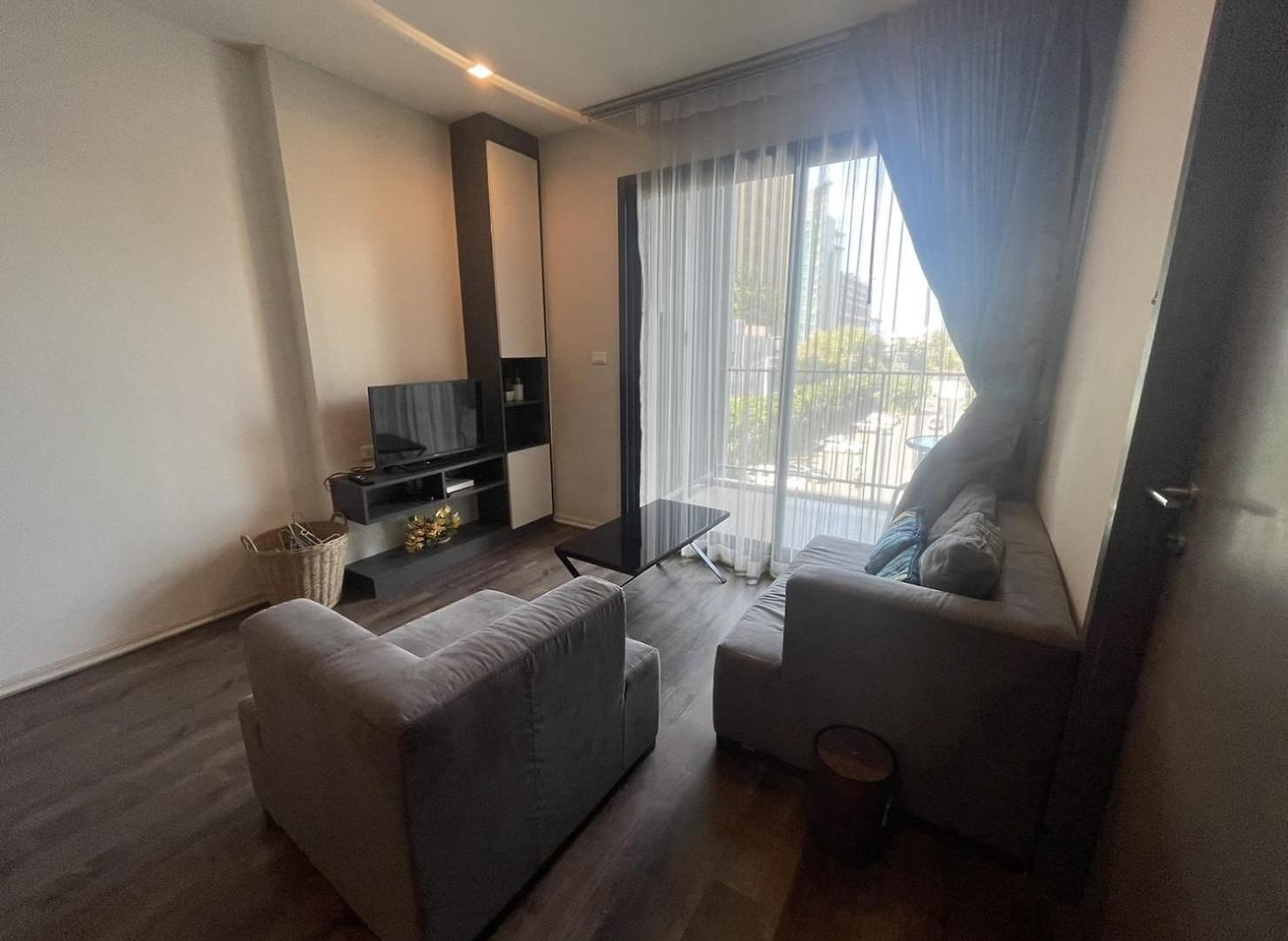 2 Bed Room, Large Living @ *