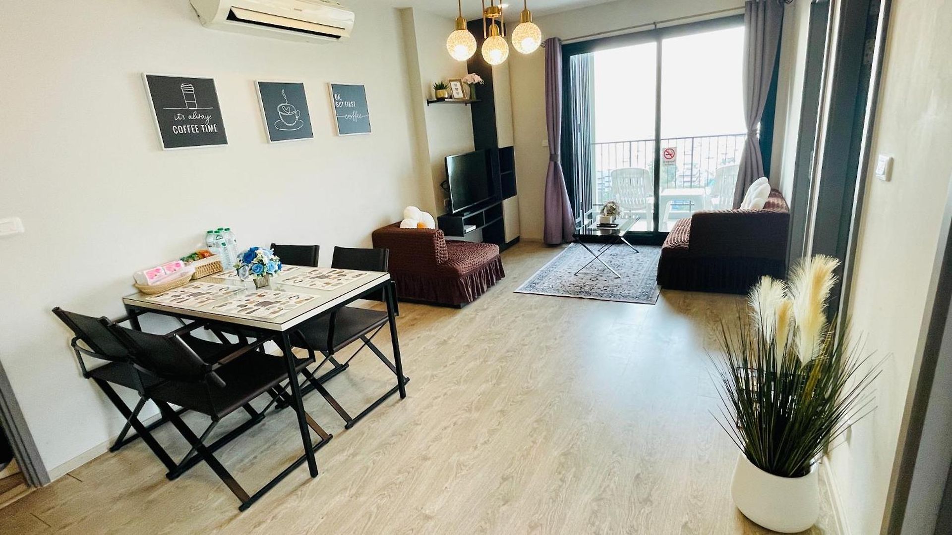 อพาร์ทเม้น The Base 2 Bedroom 1 Bathroom Pattaya