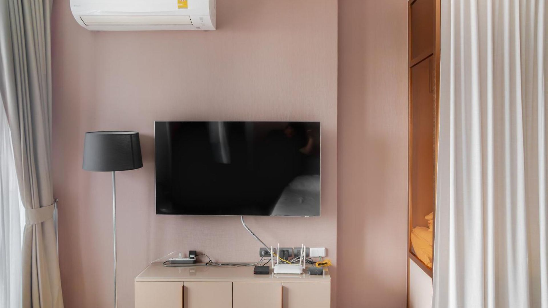 Edge Pattaya-luxury Downtown Escape Pattaya