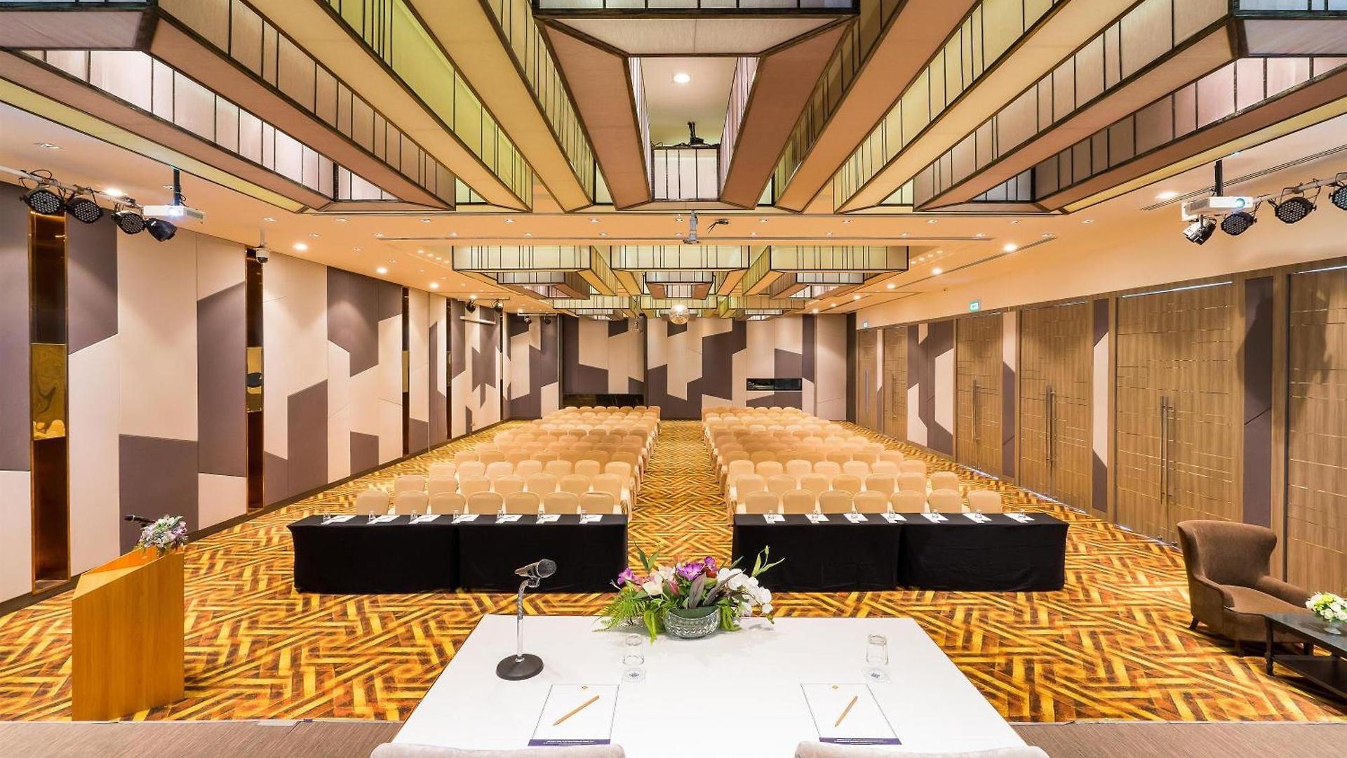 โรงแรม Siamese Pattaya, Bw Signature Collection Pattaya