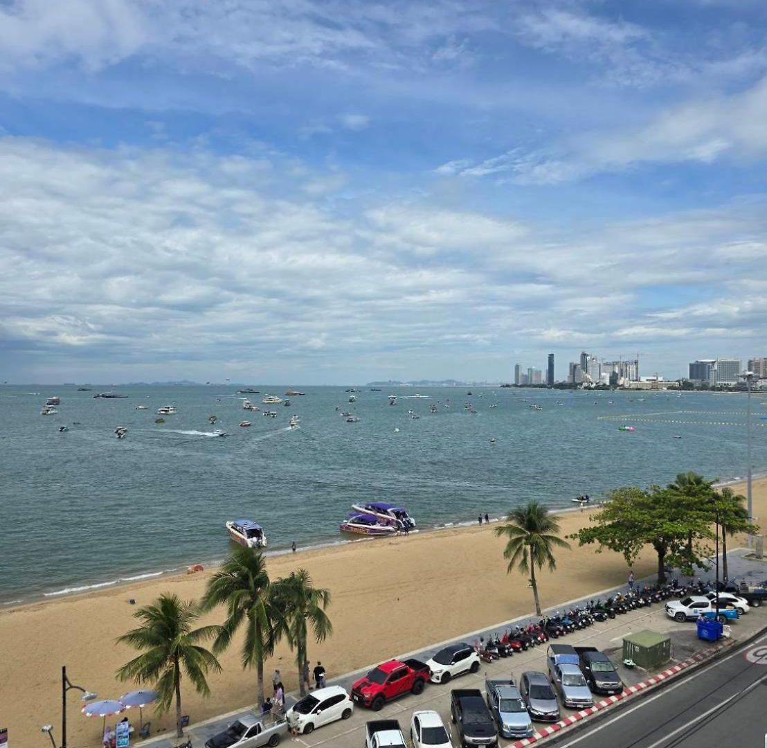 โรงแรม Cloudotel Walking Street Pattaya