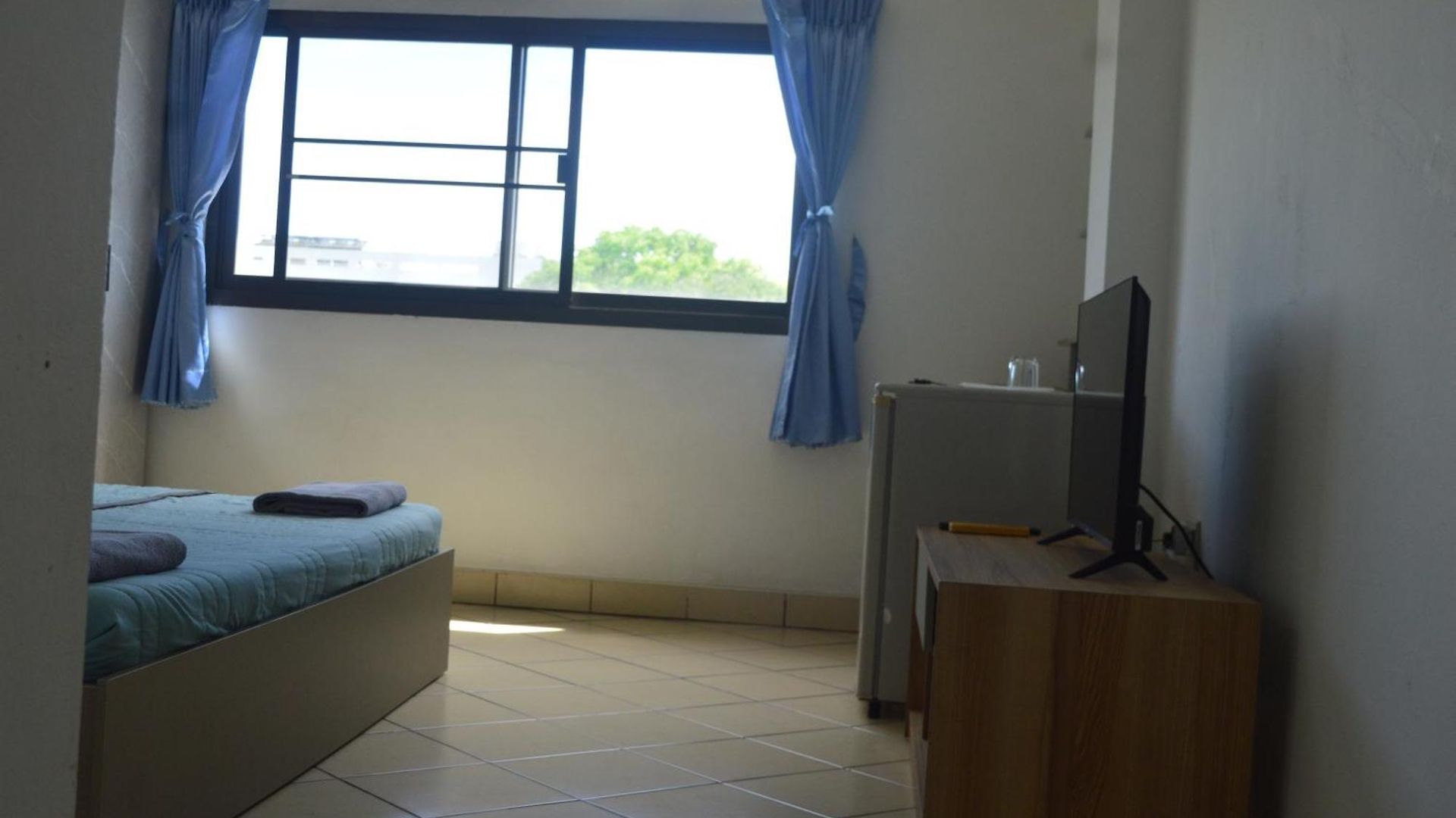 Radi Mansion โรงแรม *