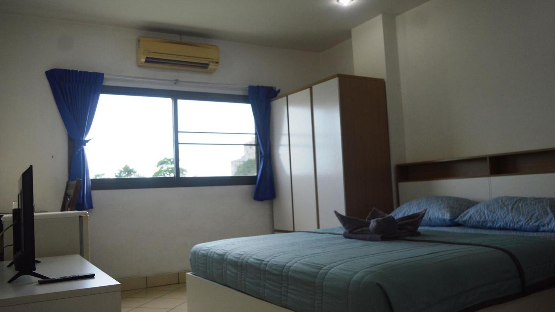 โรงแรม Radi Mansion