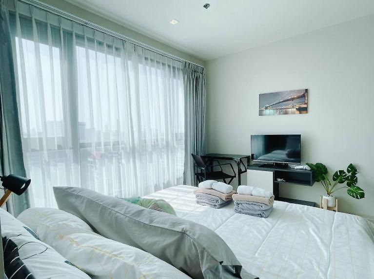 อพาร์ทเม้น The Base 2bed King&queen With Infinity Pool & Free Netflix! *