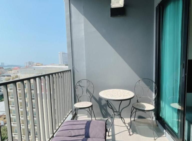 The Base 2bed King&queen With Infinity Pool & Free Netflix! * Pattaya