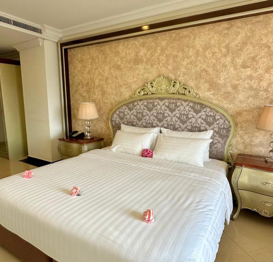 Lklk โรงแรม 3*