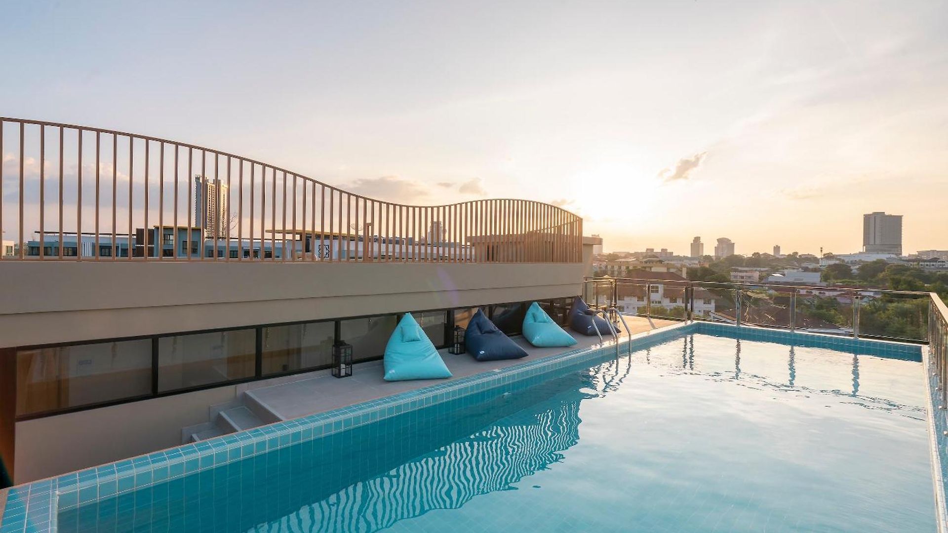 โรงแรม P-park