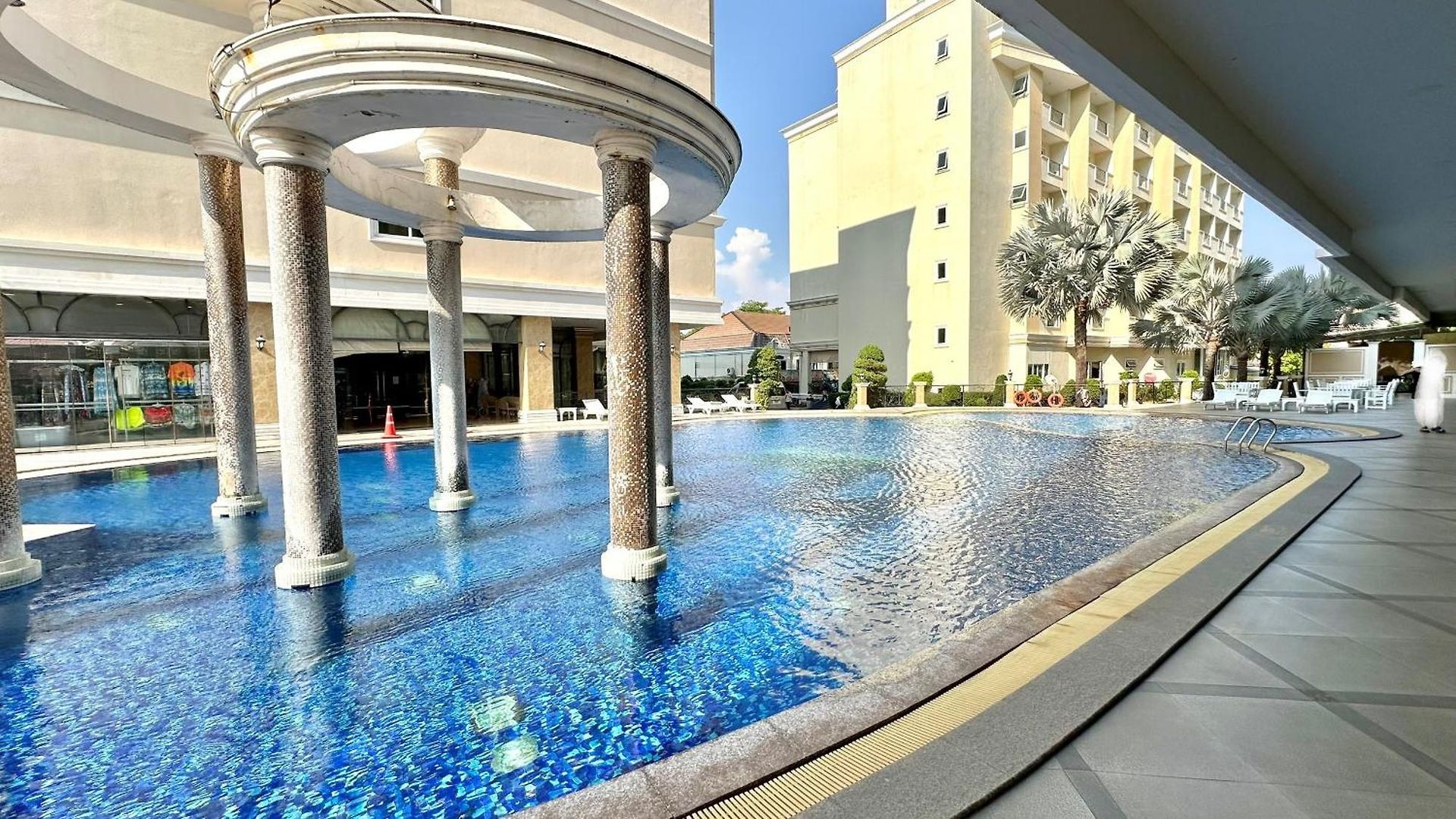 โรงแรม Lklk Pattaya