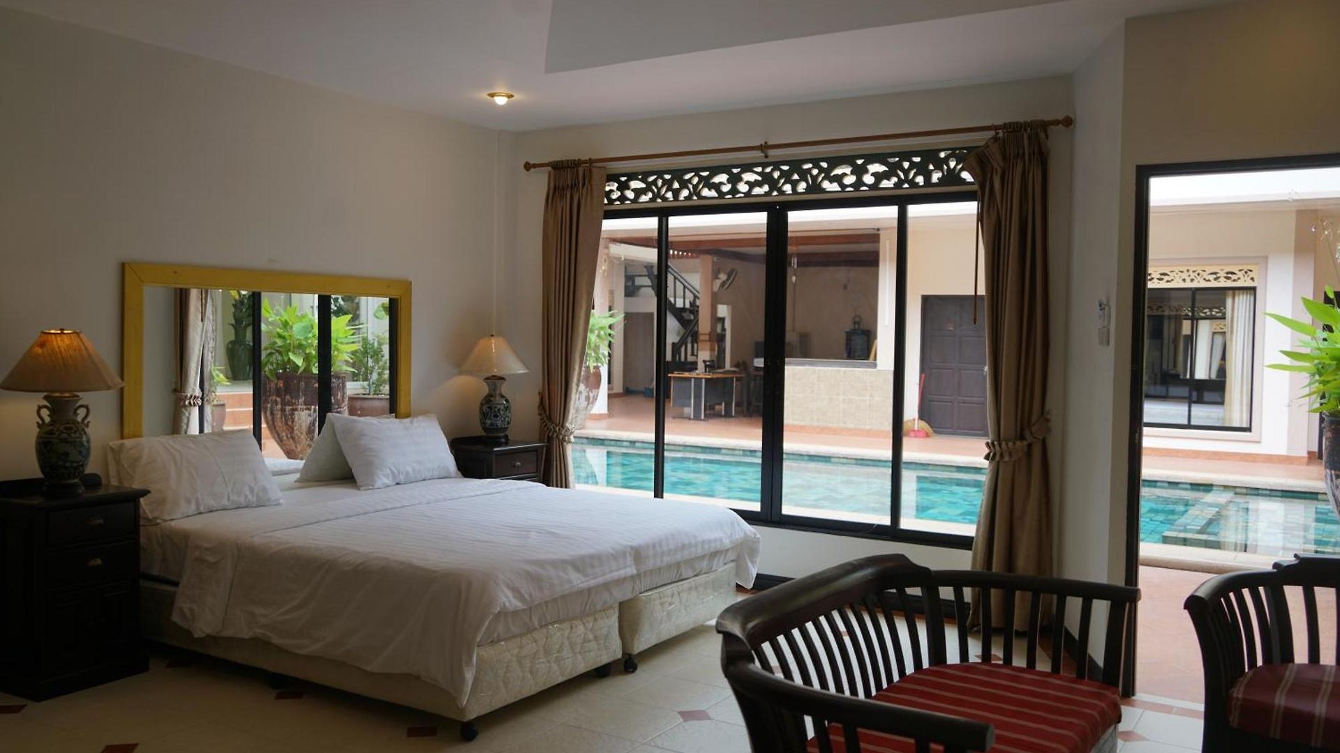 The Elite Hotel Pattaya
