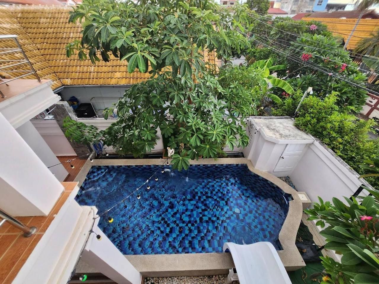 Ketki Luxury Pool Seaflare *