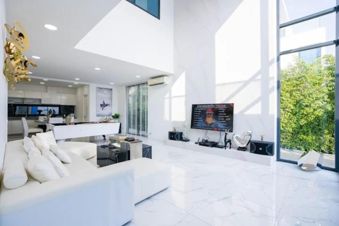 Ketki Luxury Pool Bluewave