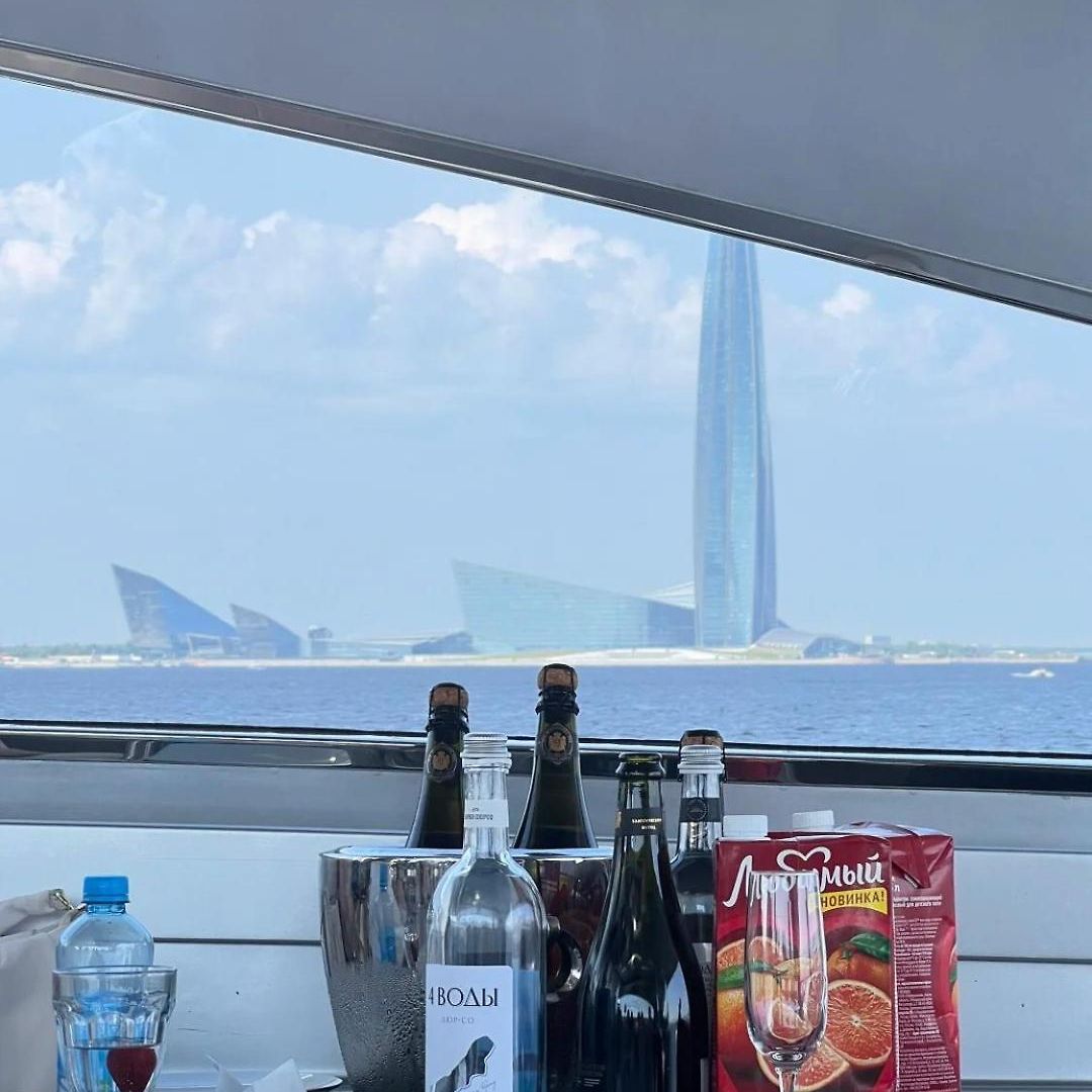 Plum Private Yacht Clubhouse โบเทล *