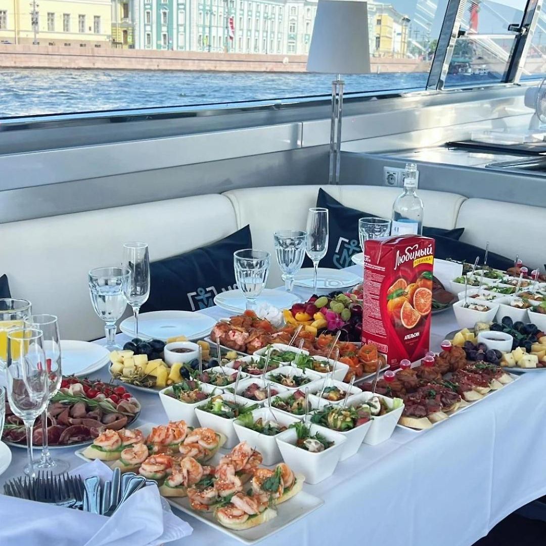 Plum Private Yacht Clubhouse โบเทล *