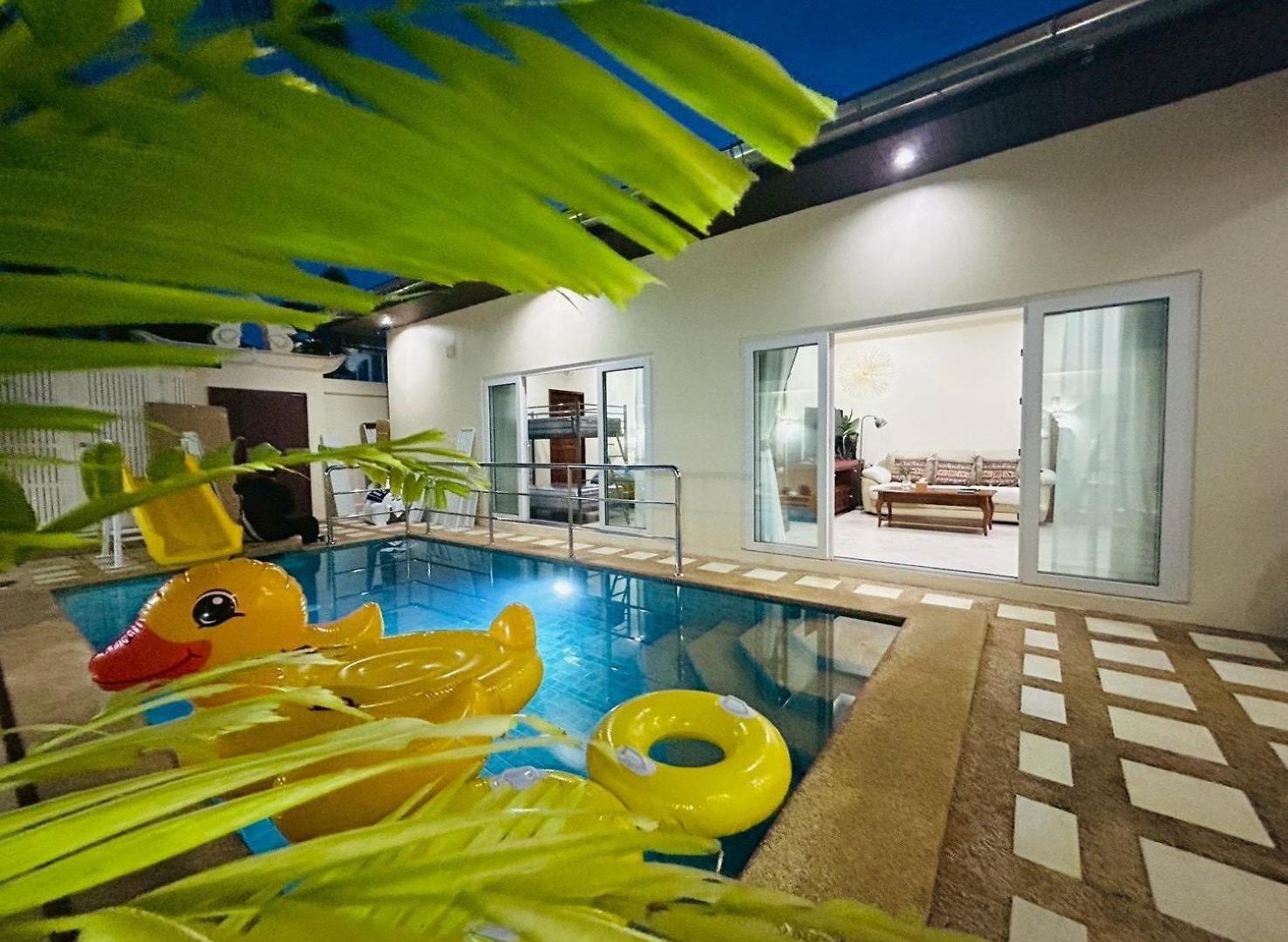 ฮอลิเดย์พาร์ค Mj42 House Majestic Poolvillas Pattaya