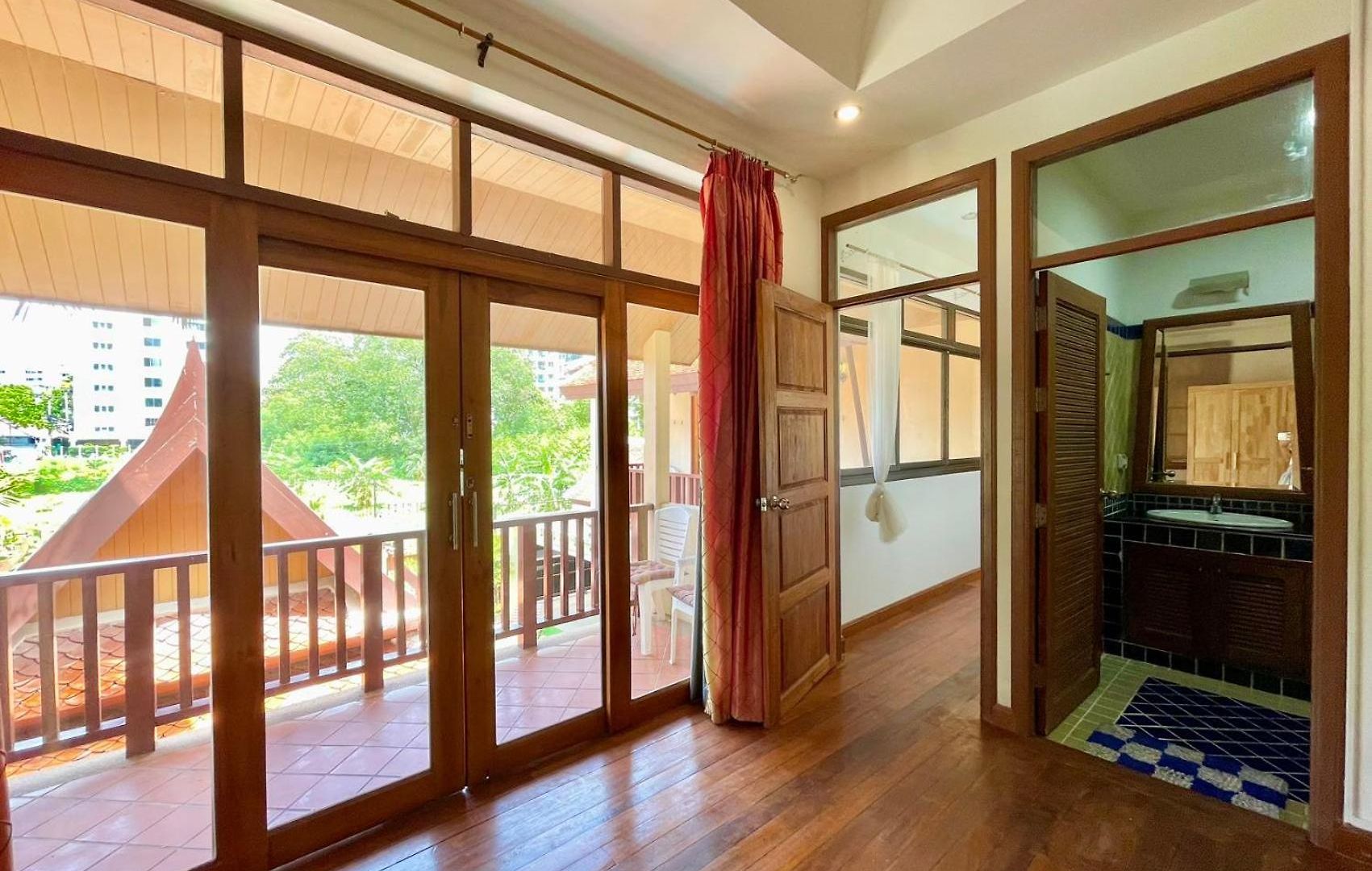 The Midas Pool 4br Thai Stye Bbq Terrace Phatumnak Hill