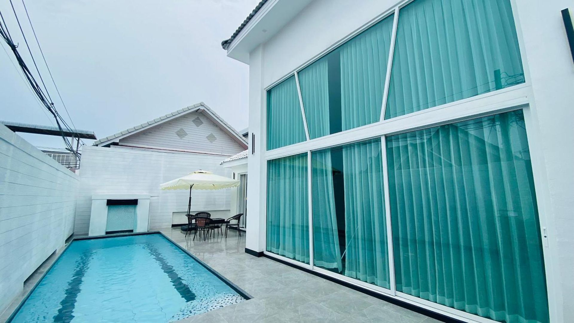 Downtown Pool Pattaya