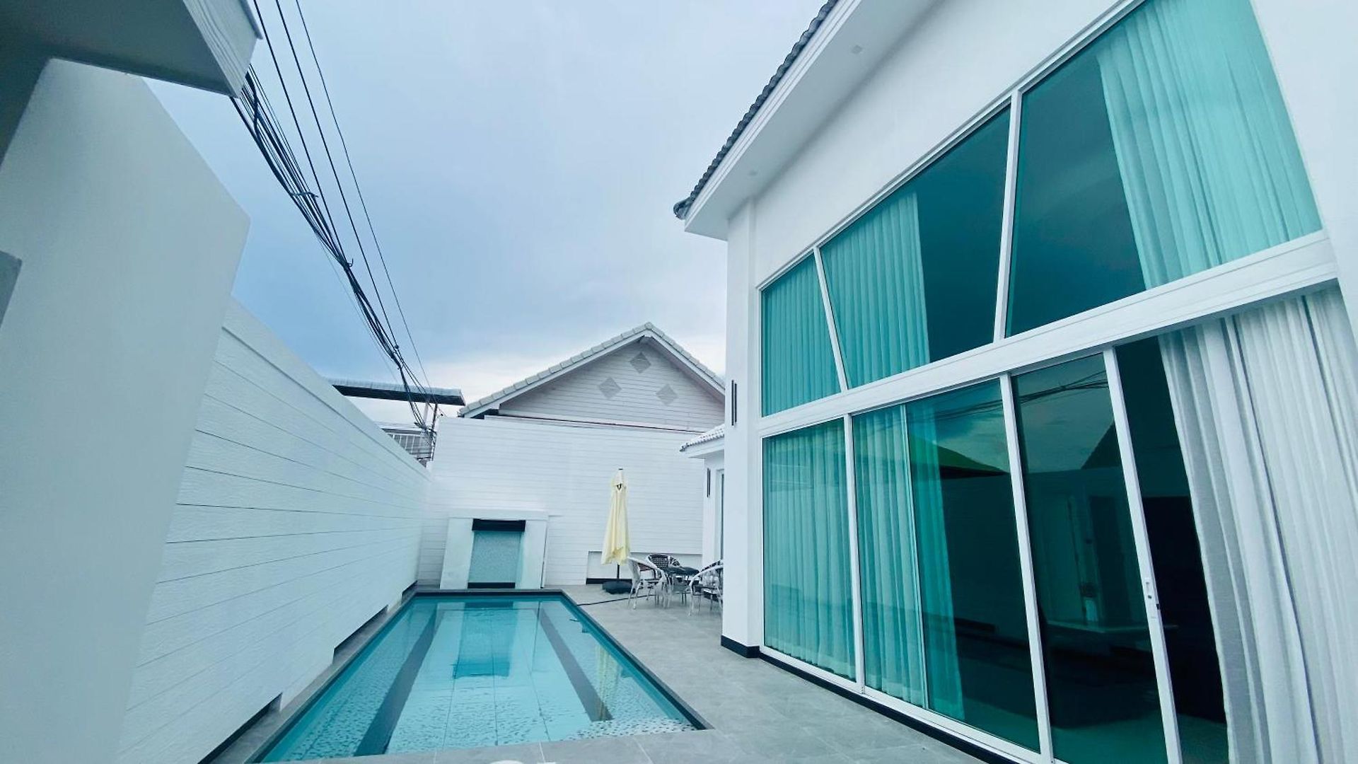 Villa Downtown Pool