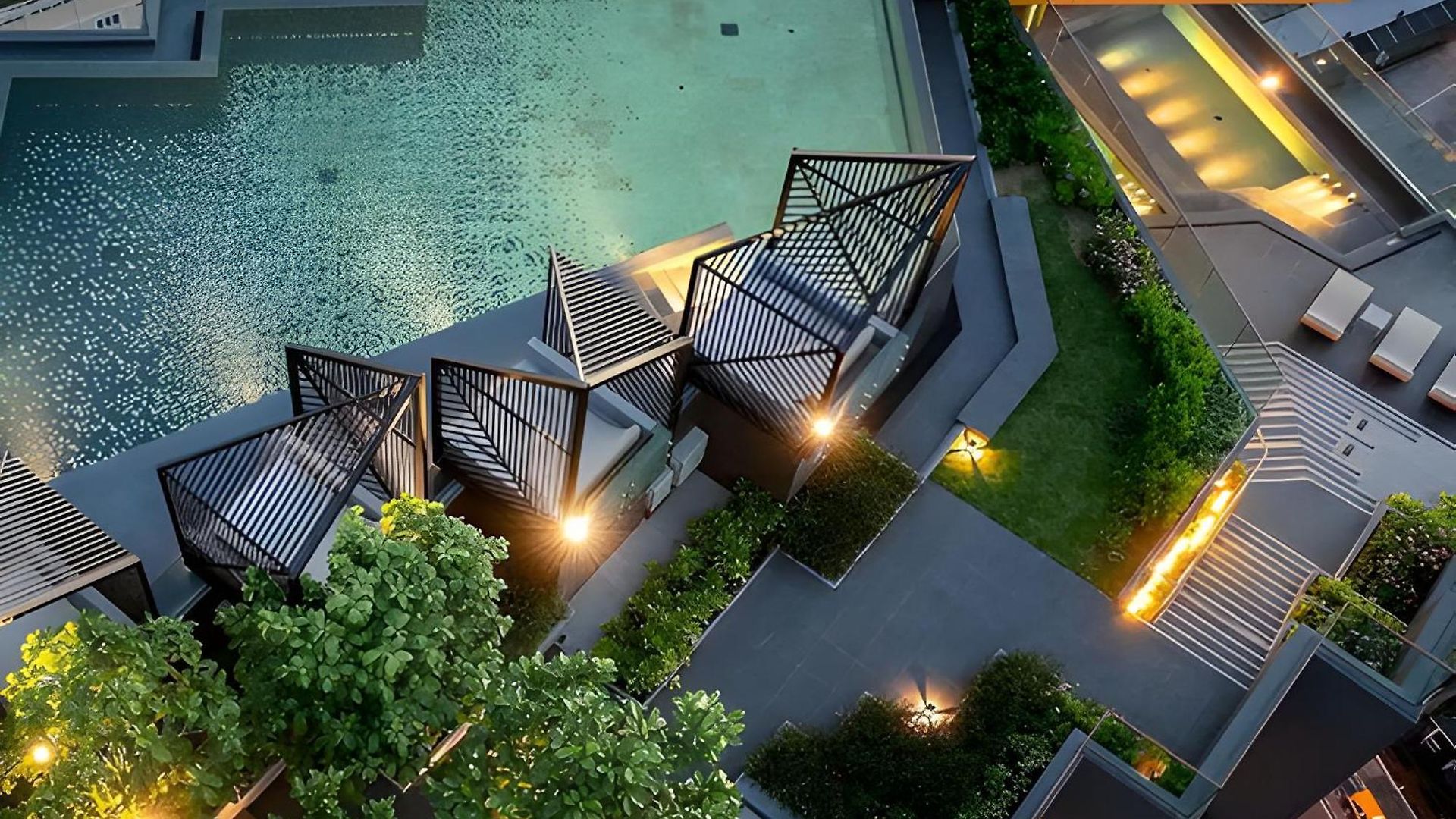 อพาร์ทเม้น Edge - High Floor Sea View With Rooftop Pool Pattaya